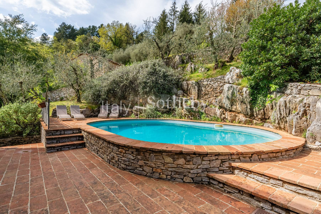 Enchanting Tuscan Country House nestled in the hills of Lucca