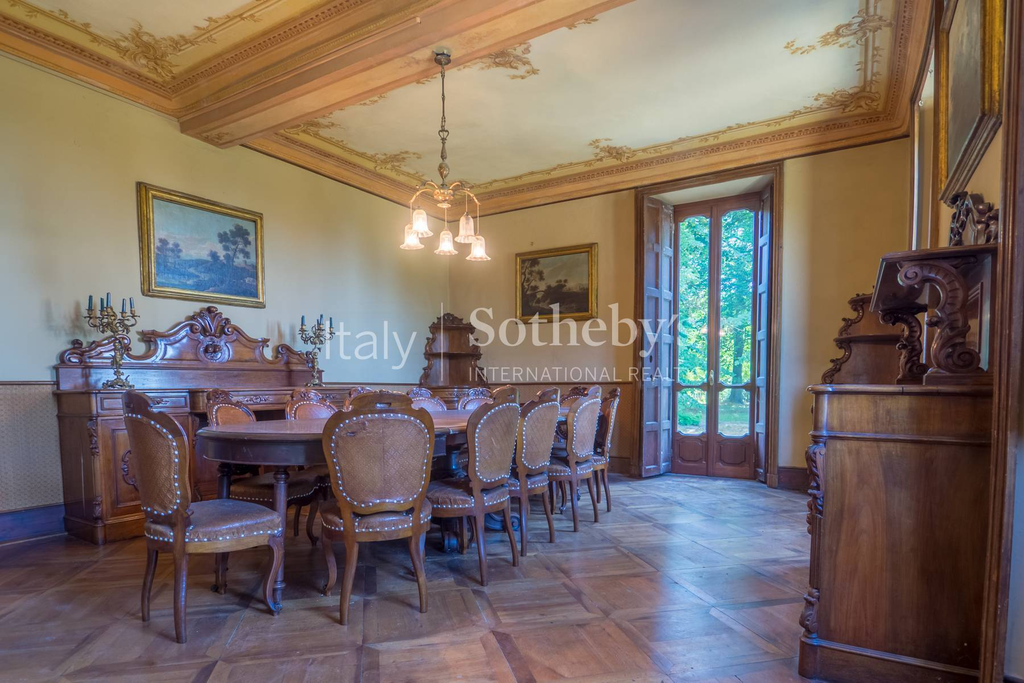 Elegant seventeenth-century villa surrounded by greenery