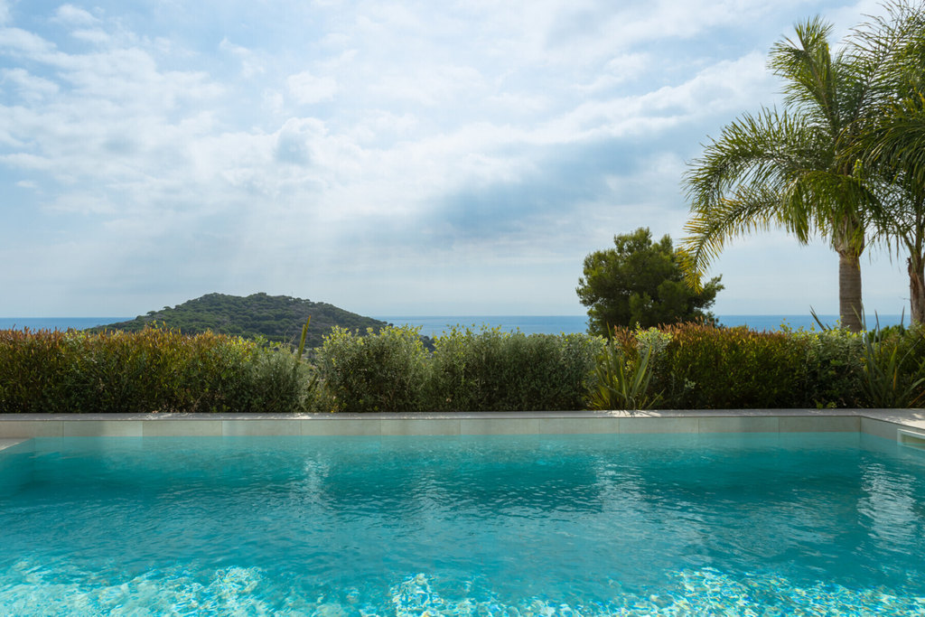 Spectacular design house with panoramic sea views in Cabrils - Costa BCN