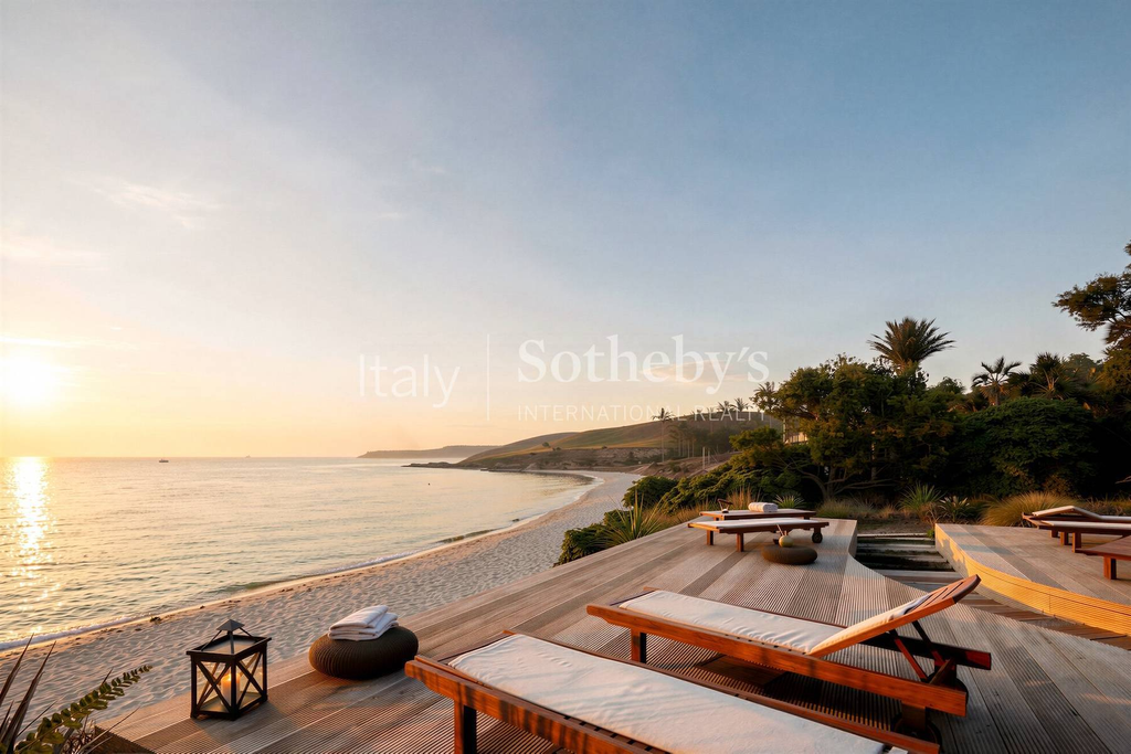Prestigious Seaside Residence Surrounded by Nature in Sciacca