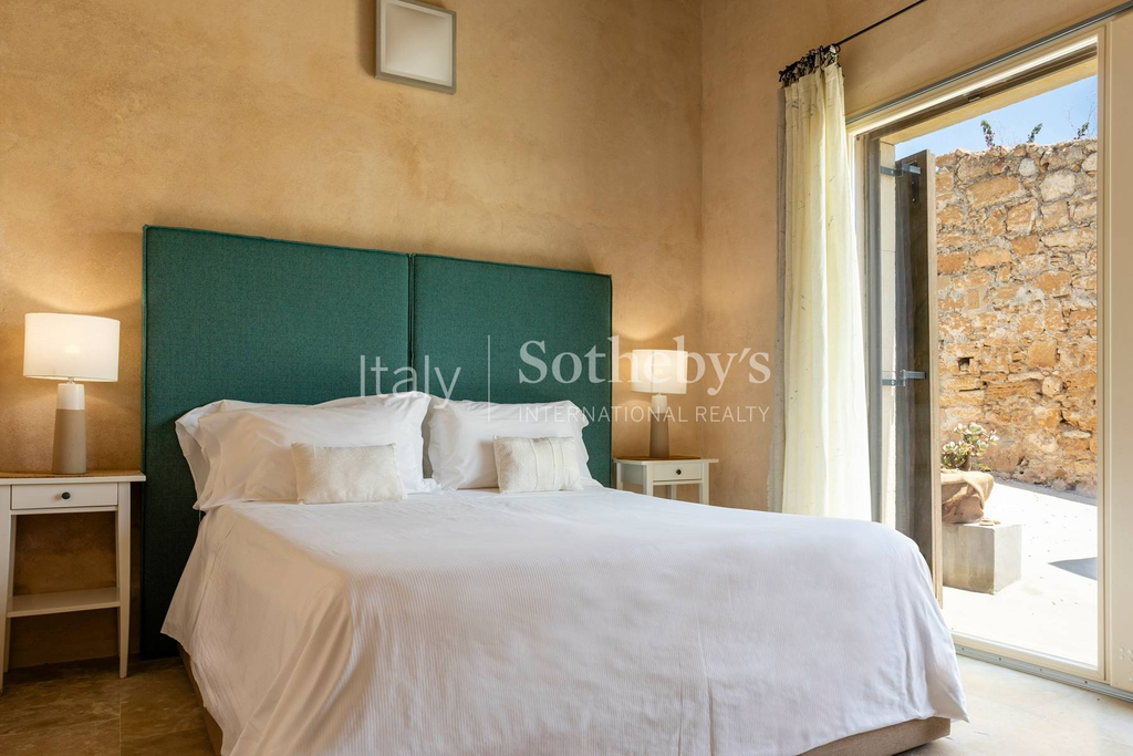 Historic farmhouse in the heart of the Vendicari Natural Reserve