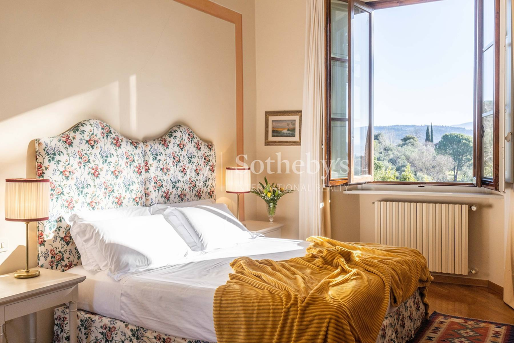 Splendid villa with pool on the Fiesole hill