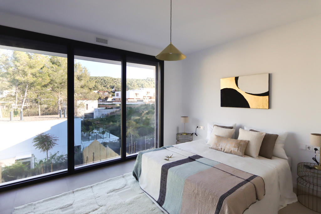 Modern house with luminous spaces and private garden in Sant Pere de Ribes