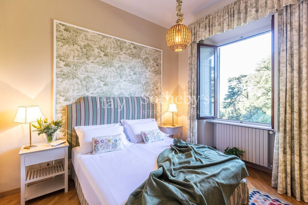 Splendid villa with pool on the Fiesole hill