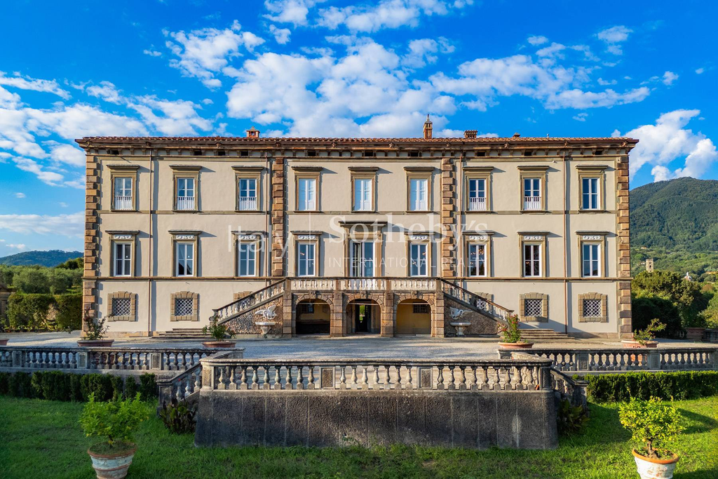 Величественная вилла XVIII века в Лукке, Капаннори