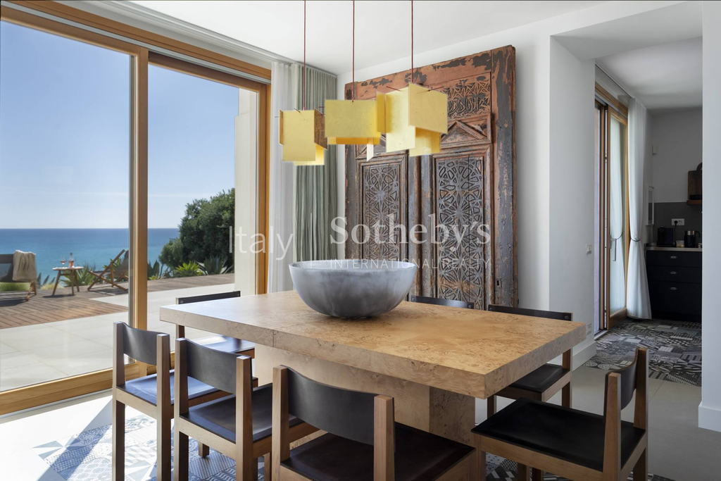 Prestigious Seaside Residence Surrounded by Nature in Sciacca