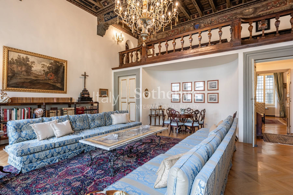 Finely restored apartment near Piazza Anfiteatro in Lucca