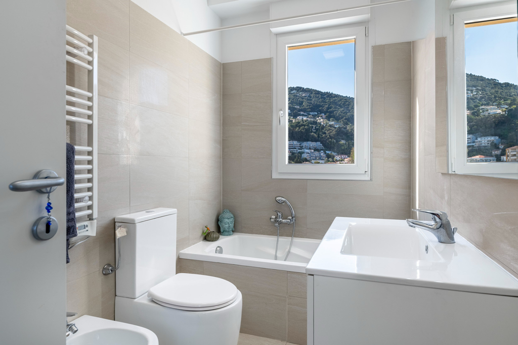 Menton luxury penthouse with rooftop terrace, pool and panoramic views
