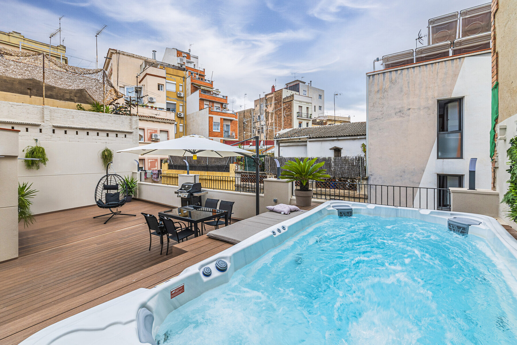A new construction oasis in the heart of the Sants district
