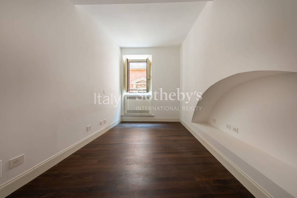Prestigious Apartment with Terrace in the historic center