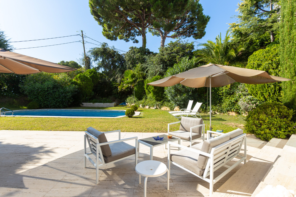 Elegant house, with pool, in the center of El Masnou