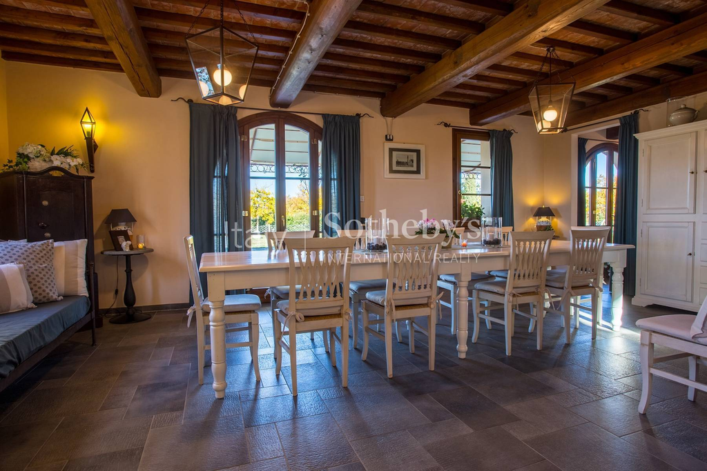 Charming Villa Leopoldina in the Tuscan countryside