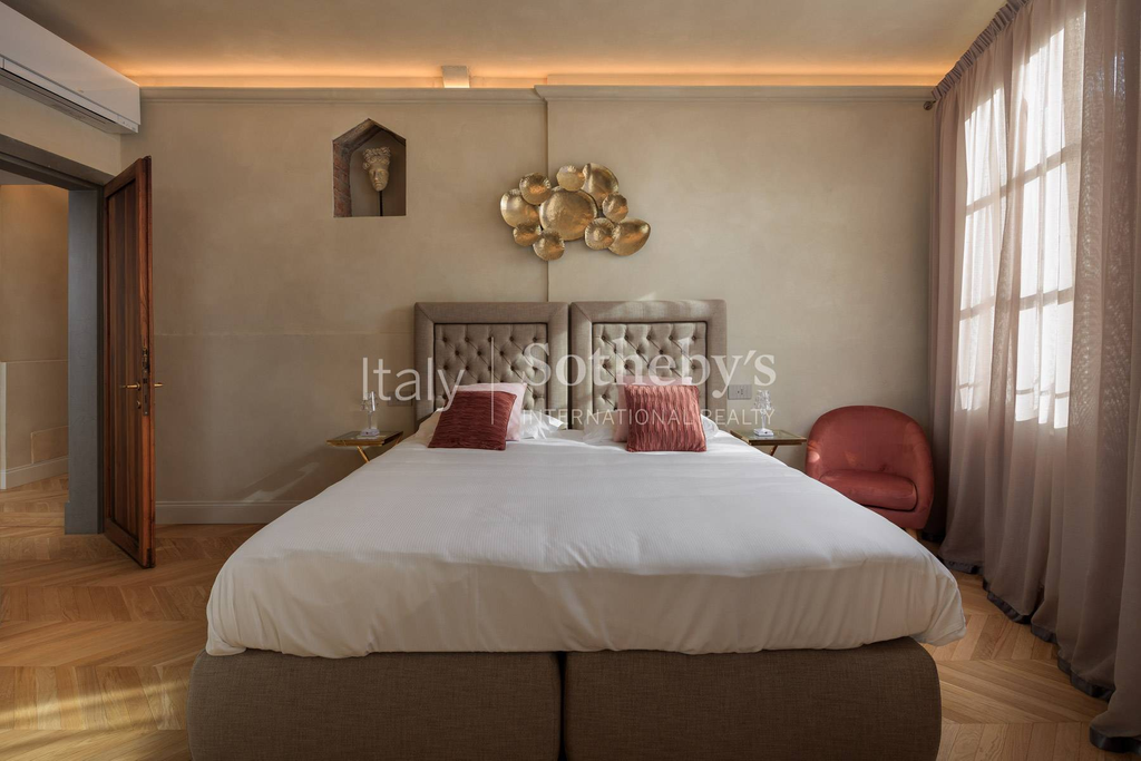 Elegant apartment in the heart of Florence