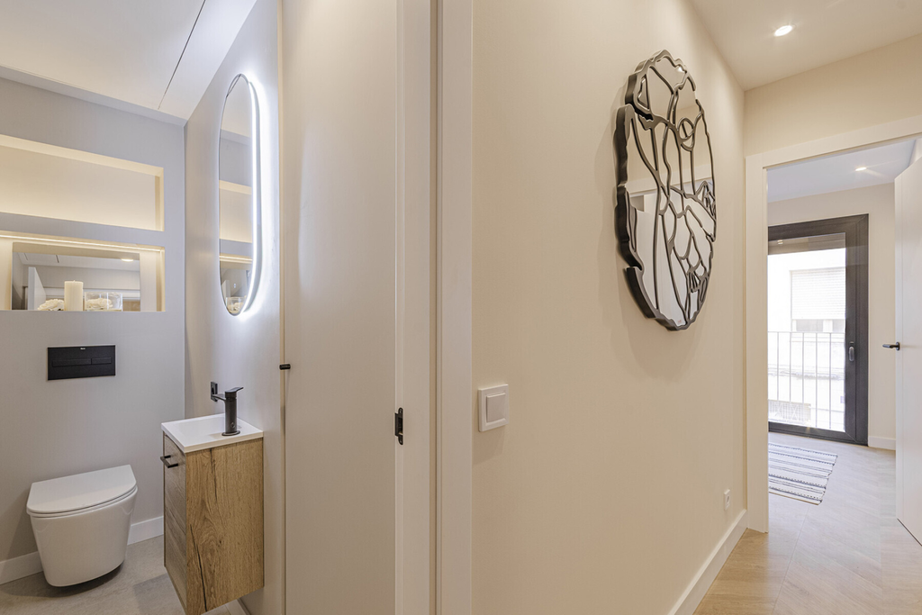 A new construction oasis in the heart of the Sants district