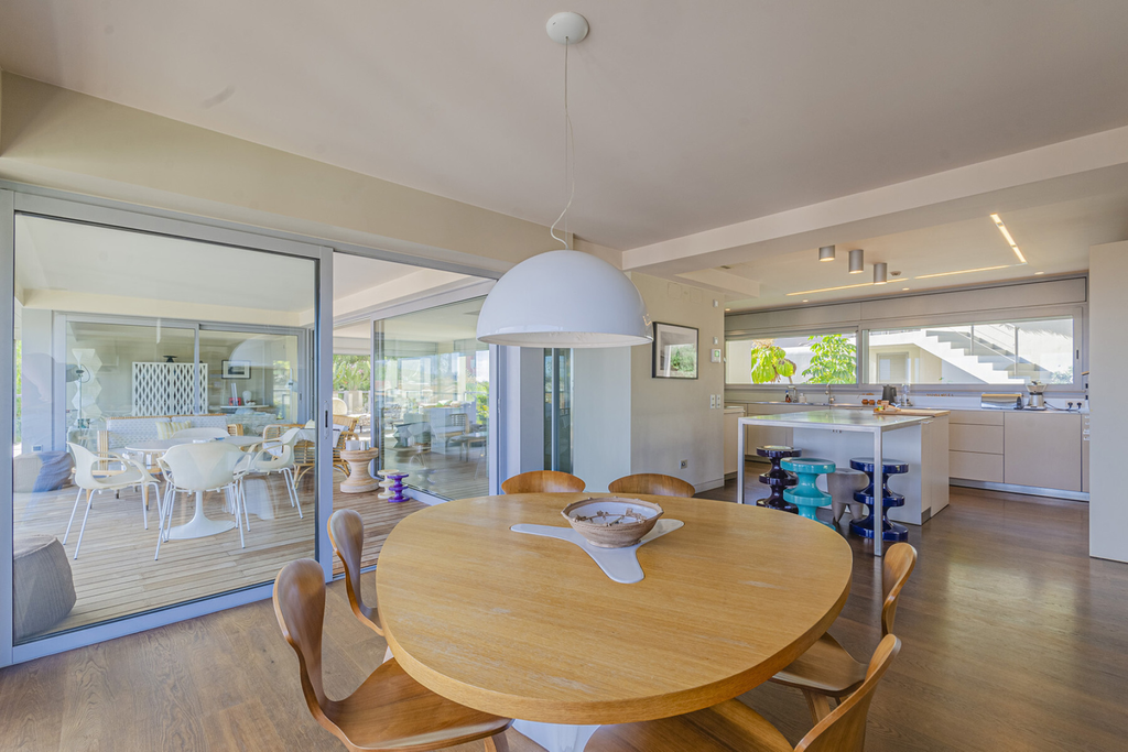 Property with breathtaking views surrounded by tropical garden