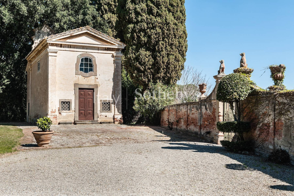 Enchanting historic residence in the Pisan countryside