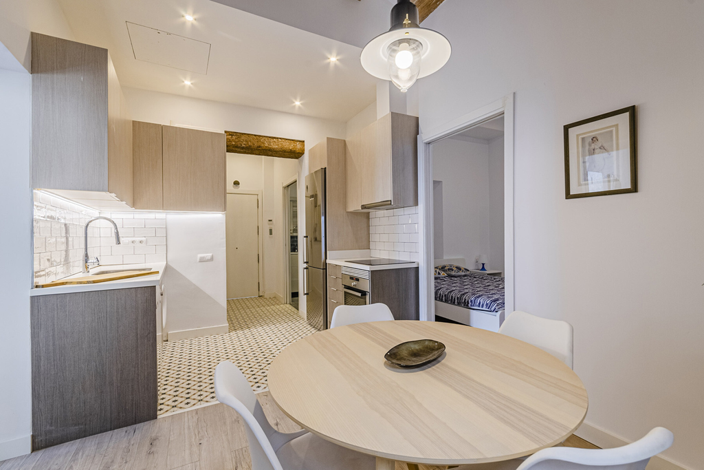 Excellent renovated apartment in the best area of El Born