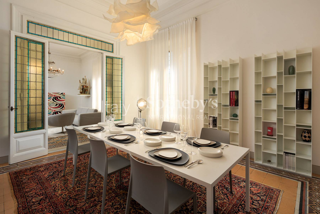 A refined and elegant apartment in heart of Florence
