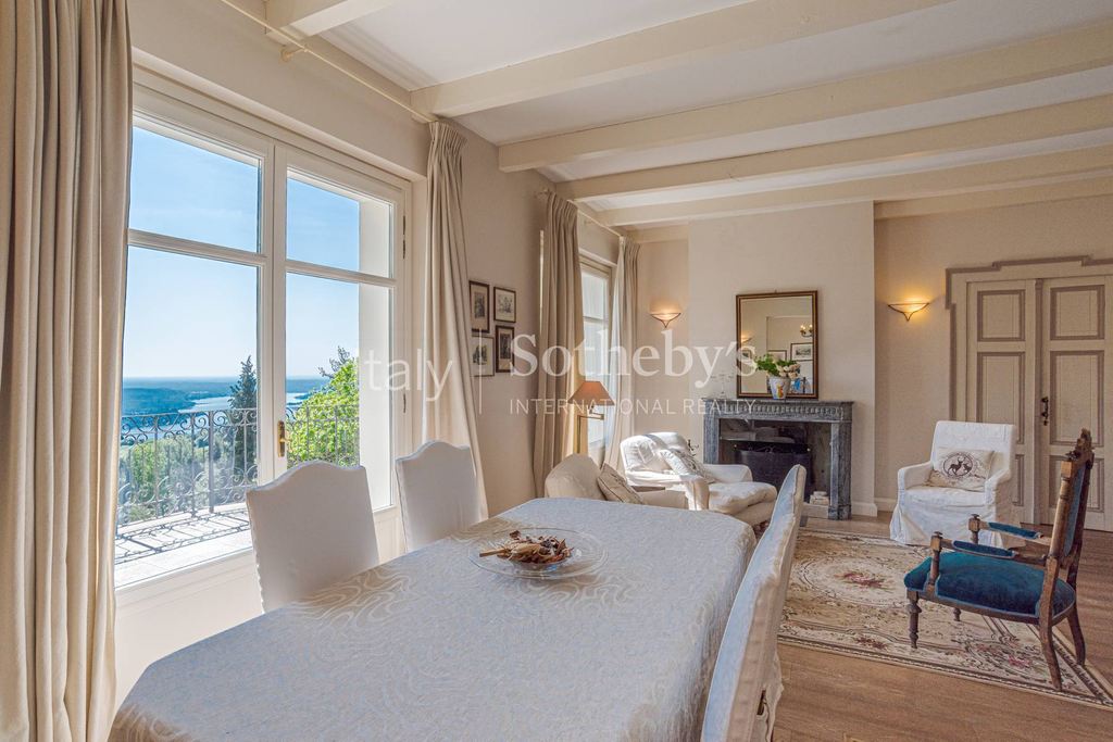 Sophisticated period villa