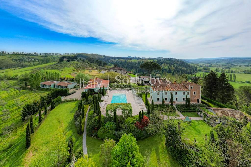 Stunning estate with stables in San Miniato