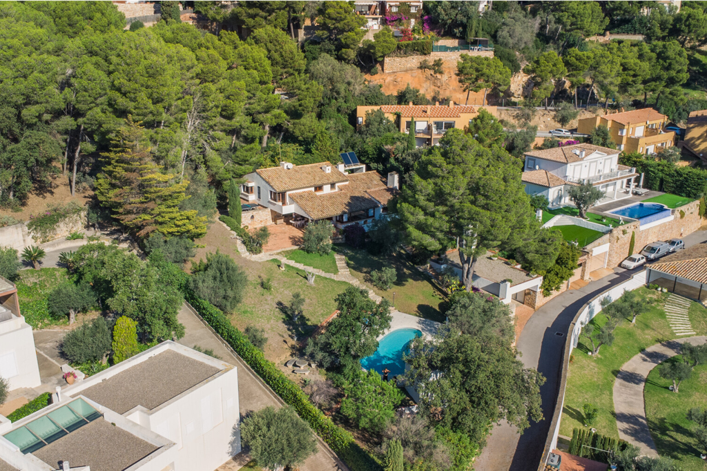 Mediterranean house with large plot and views in Aiguablava Begur