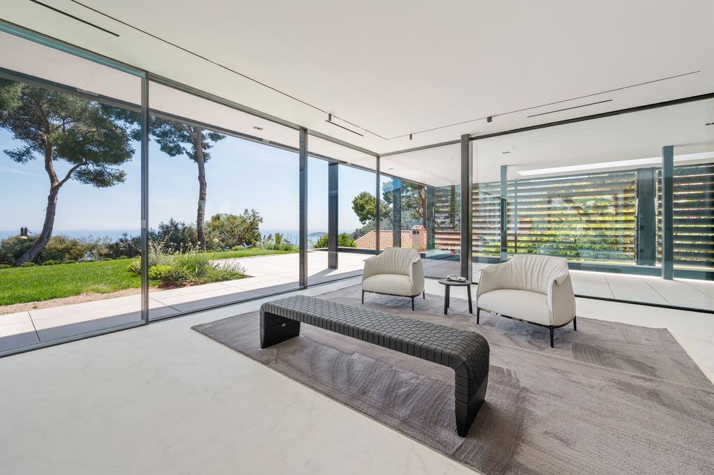 Èze seaside contemporary villa with panoramic sea views, infinity pool and flat…
