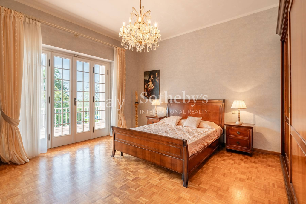 Elegant Tuscan Villa with pool, pond and dépandance