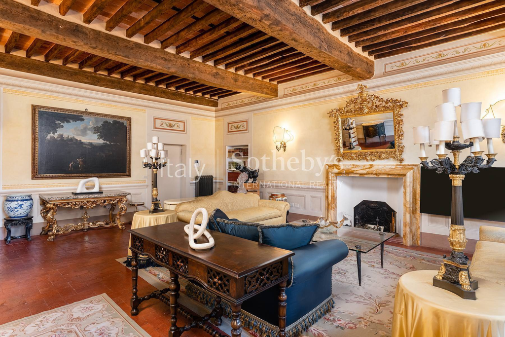 Elegant apartment in Pietrasanta