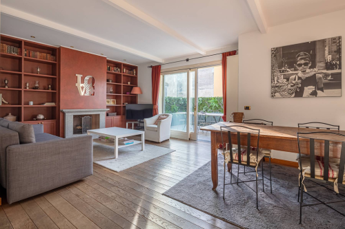 Unique penthouse with double terraces 42985