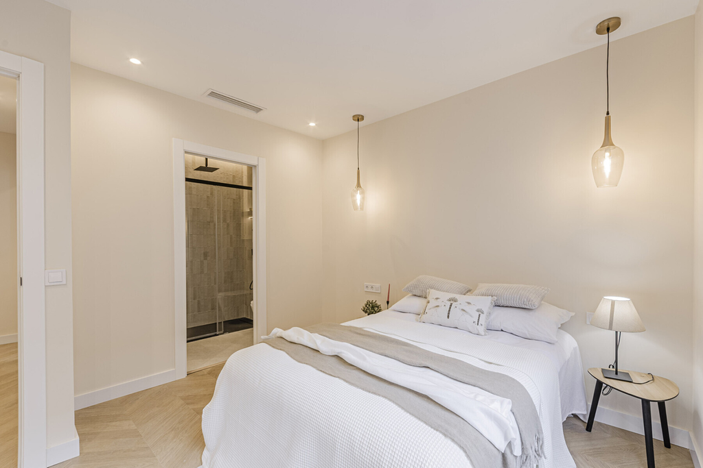 A new construction oasis in the heart of the Sants district
