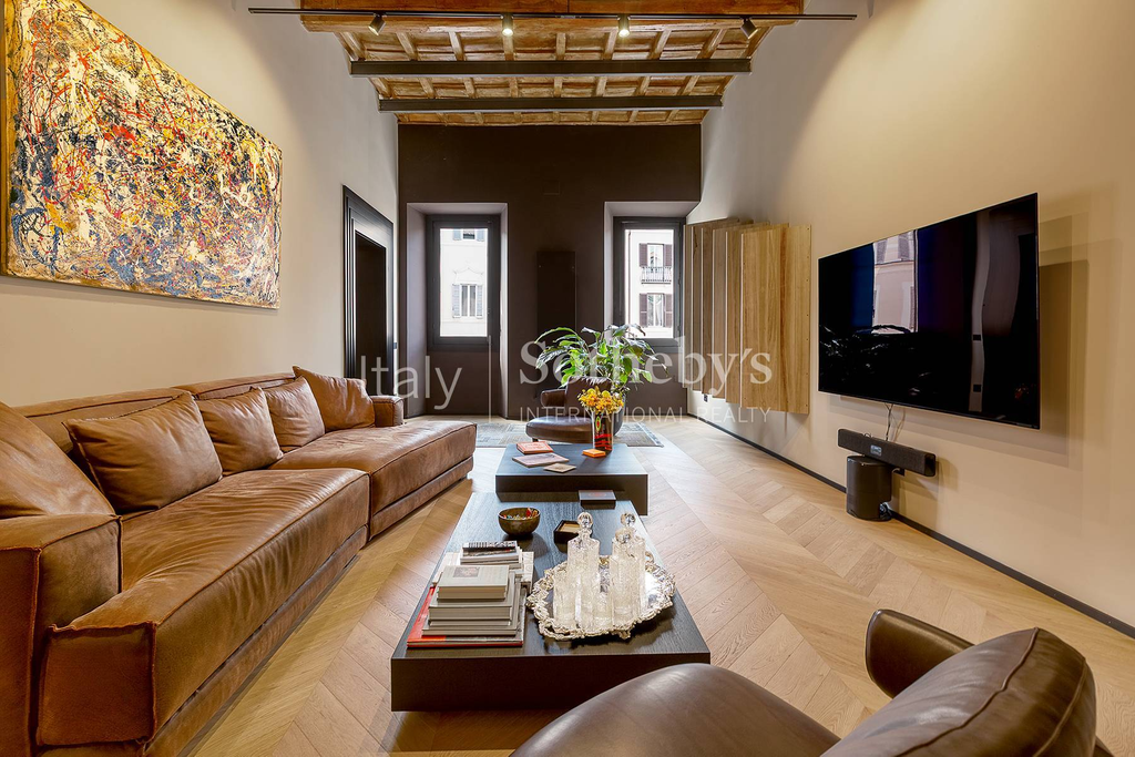 Luxury Apartment Overlooking Piazza di Spagna