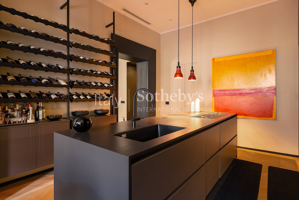 Luxury Apartment Overlooking Piazza di Spagna