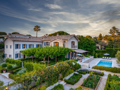 La Ferme Blanche at Cap d'Antibes – Luxurious bastide, guest house, and Mediter… 42994