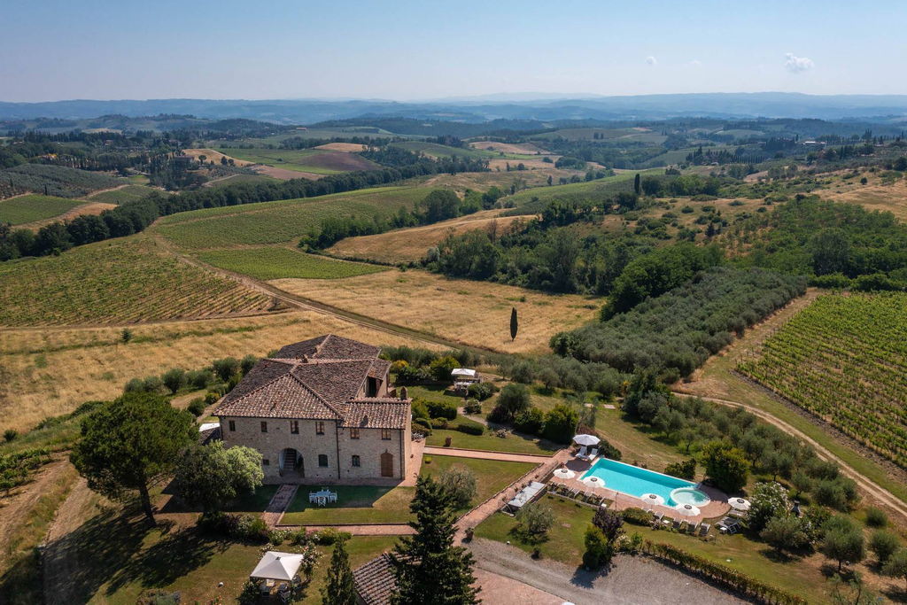 Winery with ancient country house in San gimignano