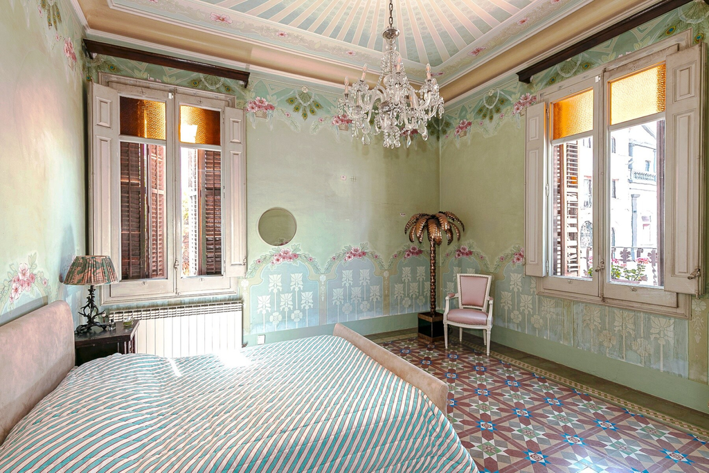 Elegant Art Nouveau Modernisme mansion in a Prime Location in Sant Pere de Ribes