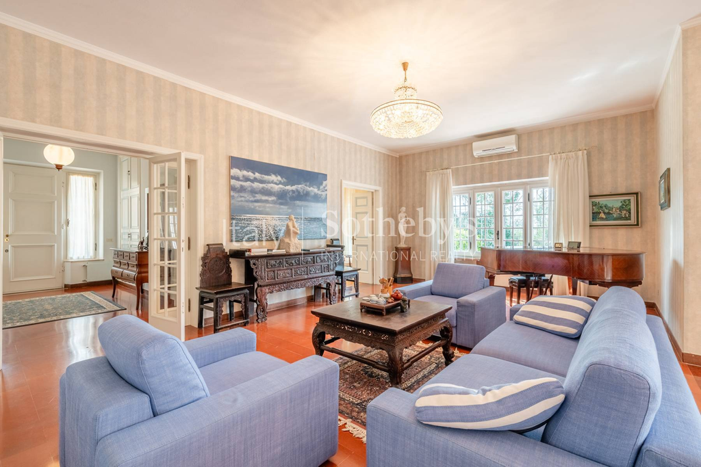 Elegant Tuscan Villa with pool, pond and dépandance
