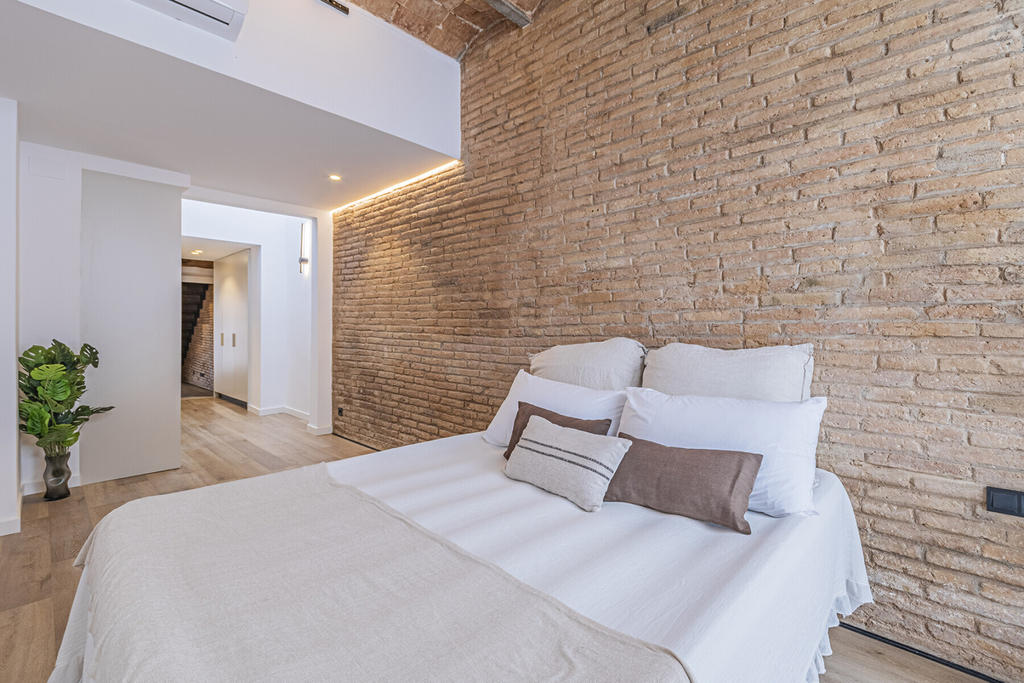 A new construction oasis in the heart of the Sants district