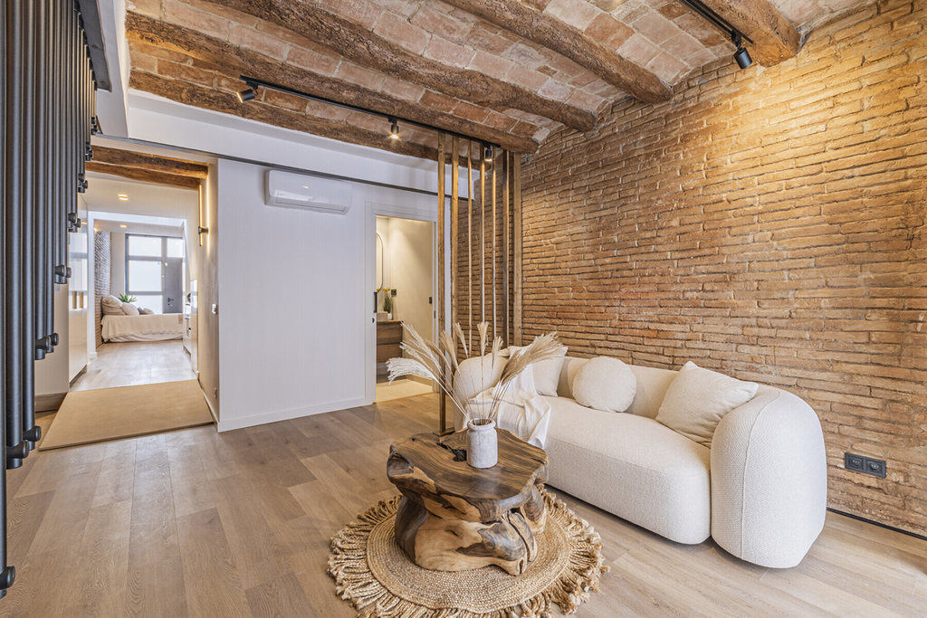 A new construction oasis in the heart of the Sants district