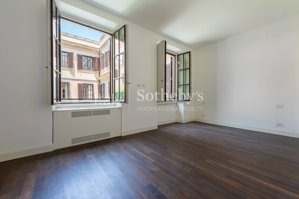 Prestigious Apartment with Terrace in the historic center
