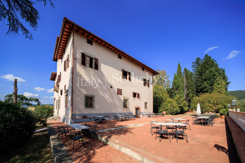 Exclusive resort recently renovated in Tuscany