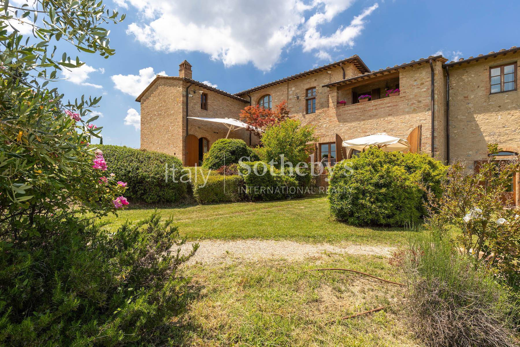 Winery with ancient country house in San gimignano