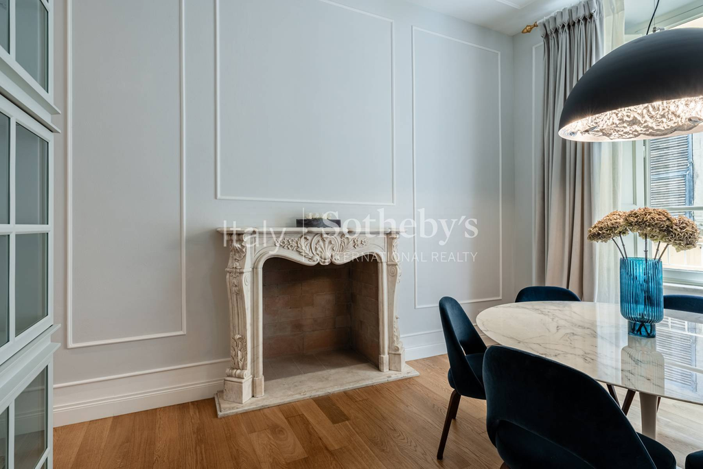 Elegant designer apartment in a historic palazzo with lift