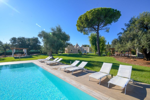 Renovated traditional Apulian trulli with swimming pool 42875
