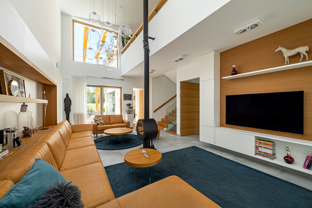 Contemporary Hillside Residence with Panoramic Green Views in Testvérhegy, Budapest III
