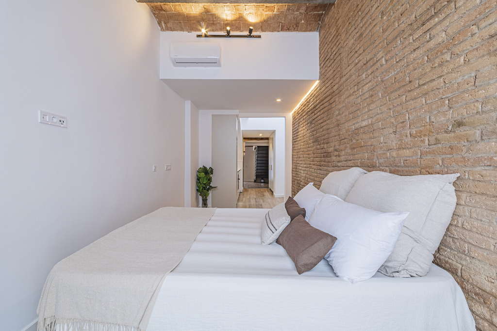 A new construction oasis in the heart of the Sants district