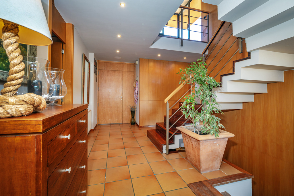Elegant villa on the Torremirona golf course