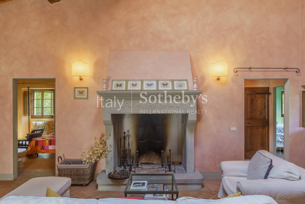 Отреставрированная ферма в живописной сельской местности Муджелло, Лонда