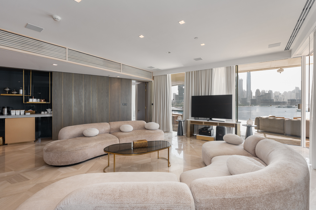 Изысканные апартаменты на первой линии в Palm Jumeirah, Дубай: роскошь и панорамные виды на море