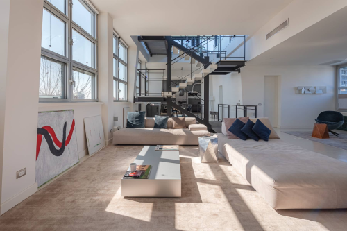 Three-level New York-style penthouse with terraces 42852