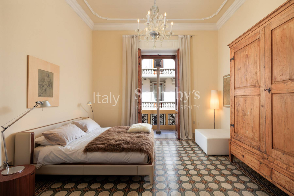 A refined and elegant apartment in heart of Florence